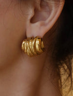 Load image into Gallery viewer, GENEVA STUDS
