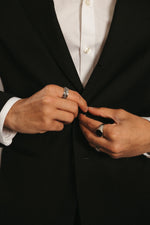 Load image into Gallery viewer, EZRA SIGNET RING
