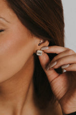 Load image into Gallery viewer, ELENA STUDS | GOLD
