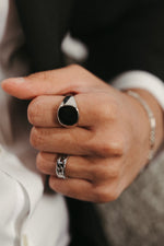 Load image into Gallery viewer, EZRA SIGNET RING
