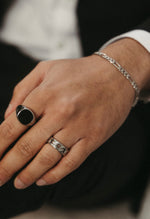 Load image into Gallery viewer, EZRA SIGNET RING
