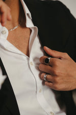 Load image into Gallery viewer, EZRA SIGNET RING
