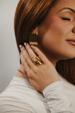 Load image into Gallery viewer, ADRIANA EARRINGS | SILVER
