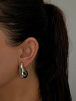 Load image into Gallery viewer, IRINA EARRINGS | SILVER
